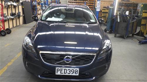 VOLVO V40 HATCHBACK 2013-2019